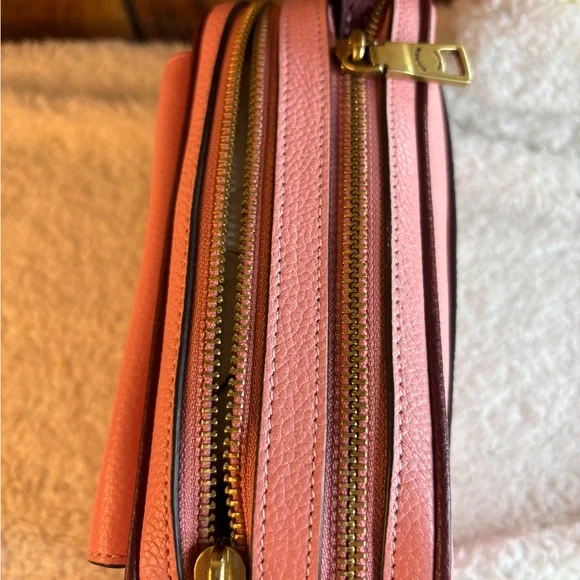 Coach Willow Camera Bag in Colorblock Leather Crossbody Candy Pink NWT - Picture 9 of 9